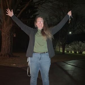 Meet your Posher, Raquel